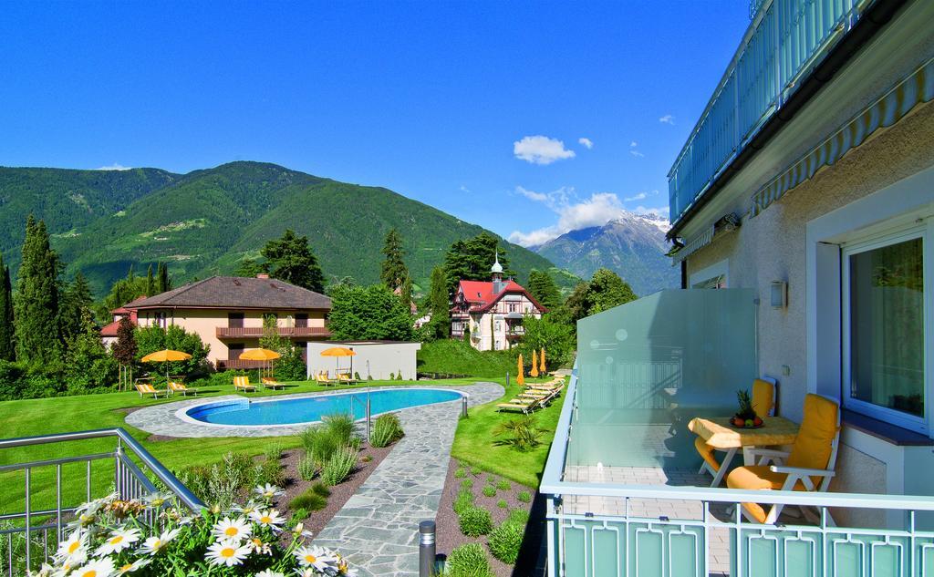 Das Filipinum Merano Luaran gambar